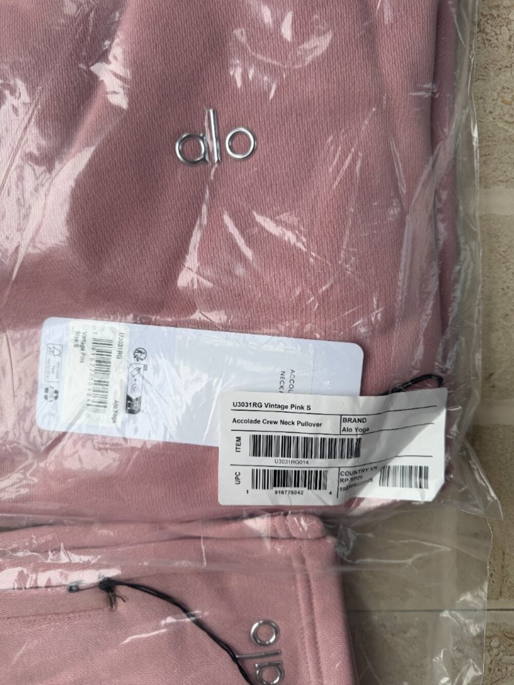 Auth ALO Yoga Set VTG Pink Accolade Crew Neck Pullover And Short - Picture 4 of 6